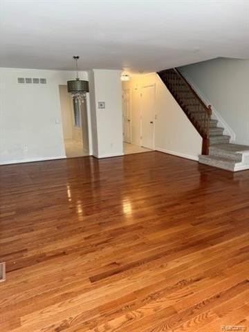 572 Tennyson - Photo 5 of 24