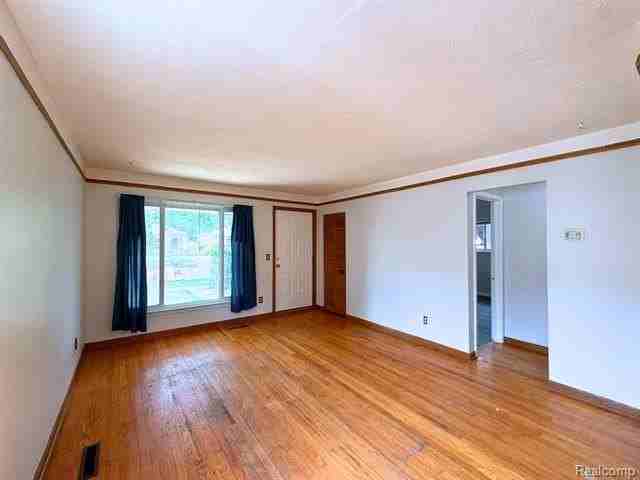 4171 Weddell St - Photo 7 of 19