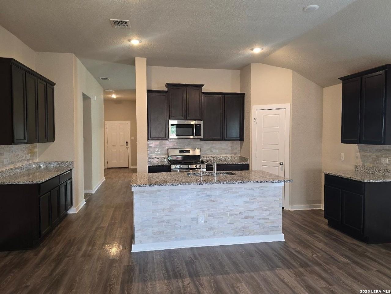 10711 Rosalina Loop - Photo 5 of 37