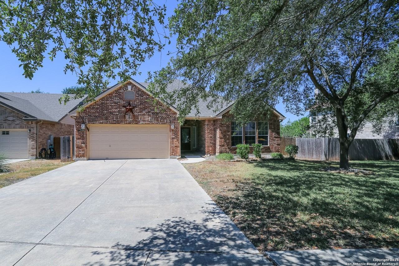 253 Cordero Dr - Photo 2 of 34