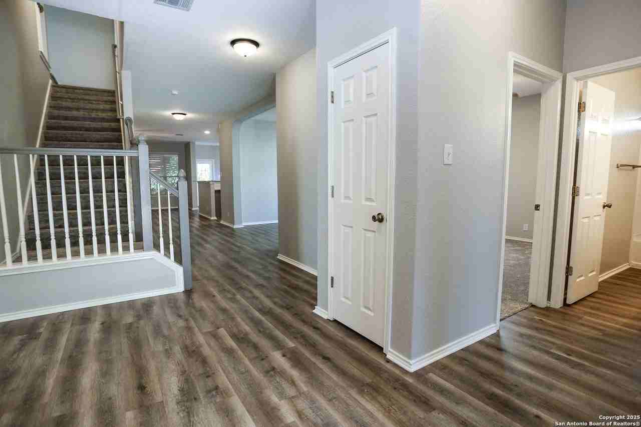 253 Cordero Dr - Photo 5 of 34