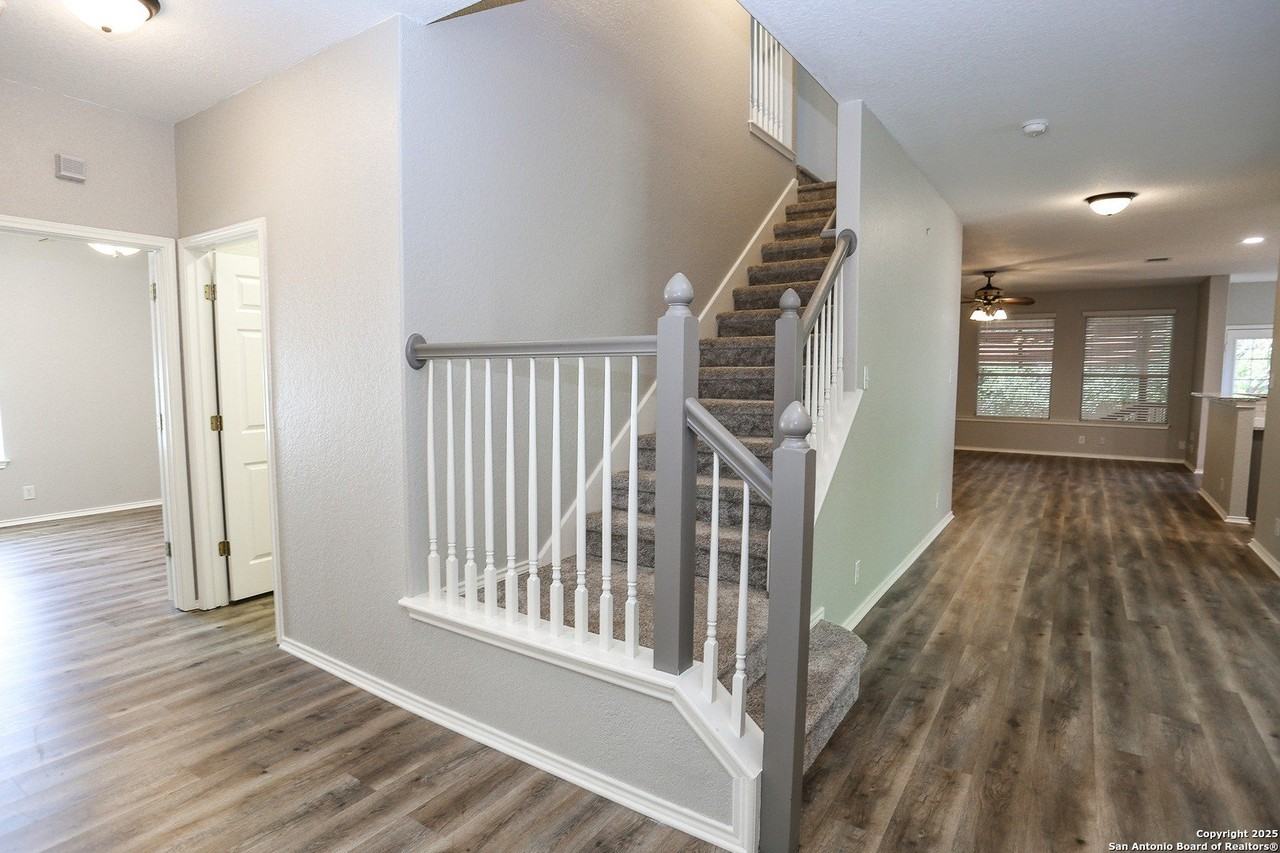 253 Cordero Dr - Photo 6 of 34