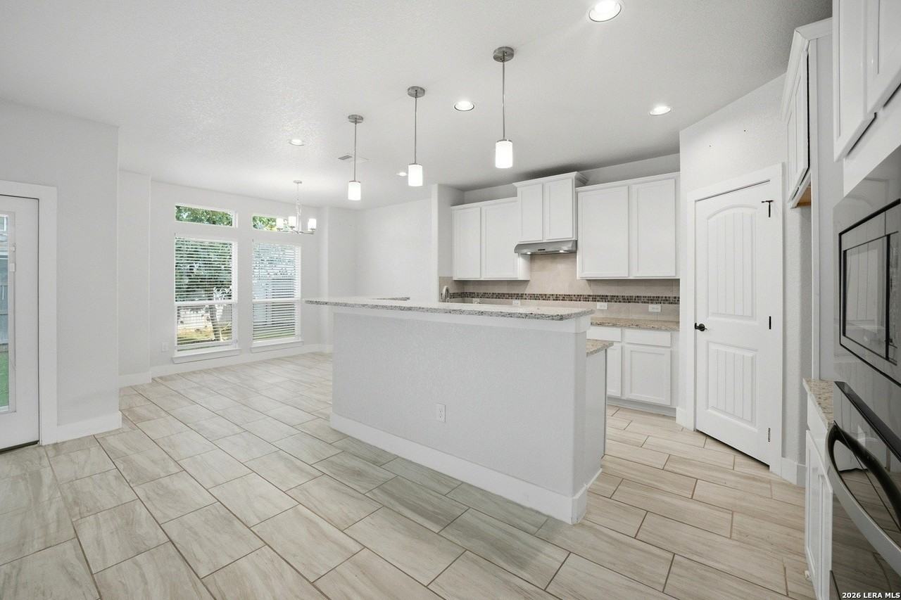 2560 Windle Ln - Photo 7 of 27