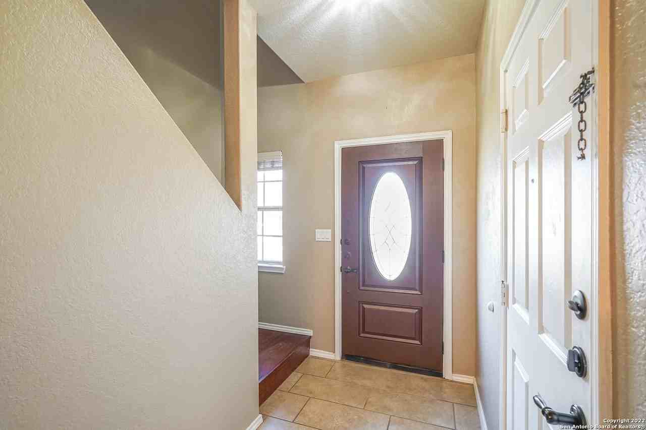 425 Auburn Park - Photo 5 of 40