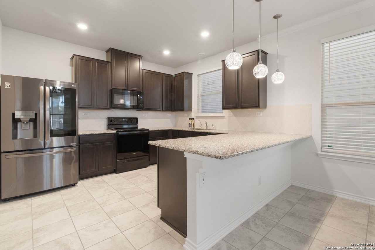 2634 Lake Horizon - Photo 5 of 16
