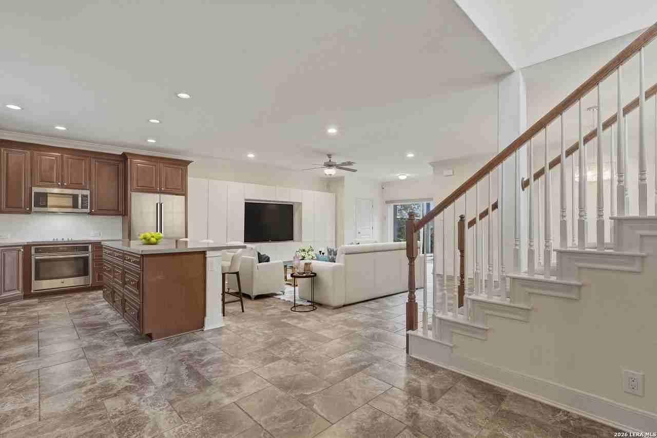 623 Leigh St - Photo 2 of 25