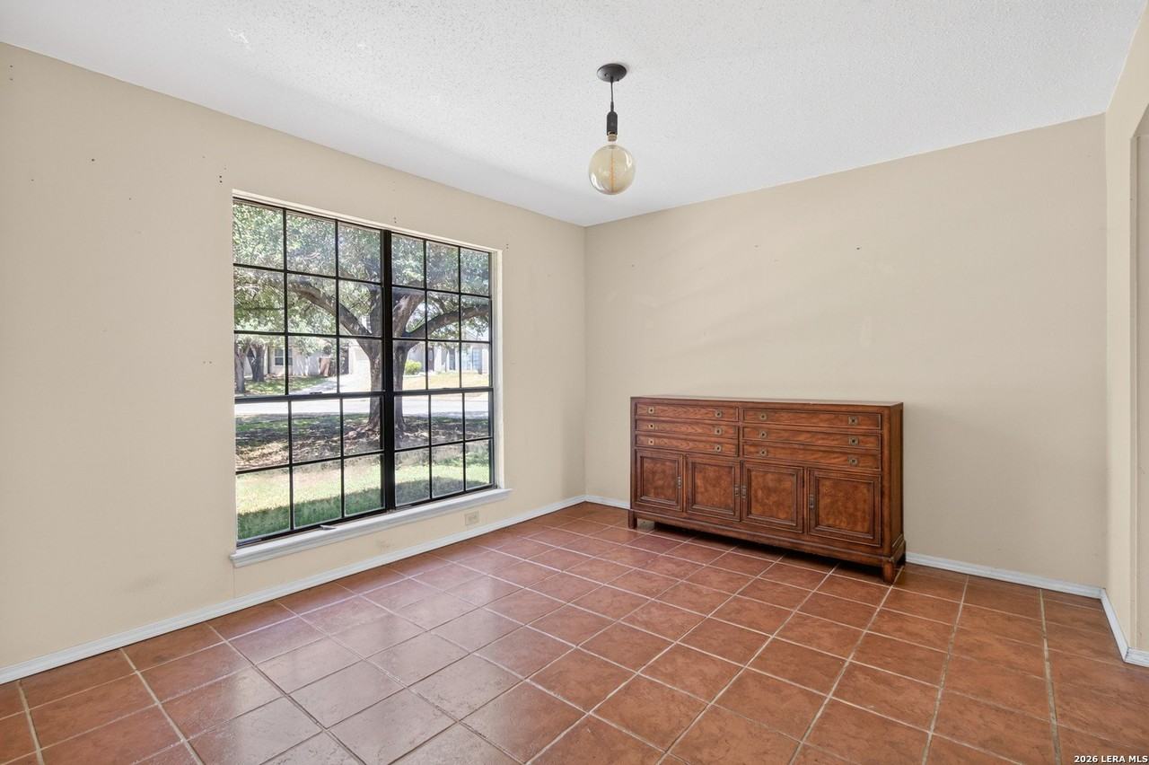 6702 Secession Ln - Photo 4 of 27