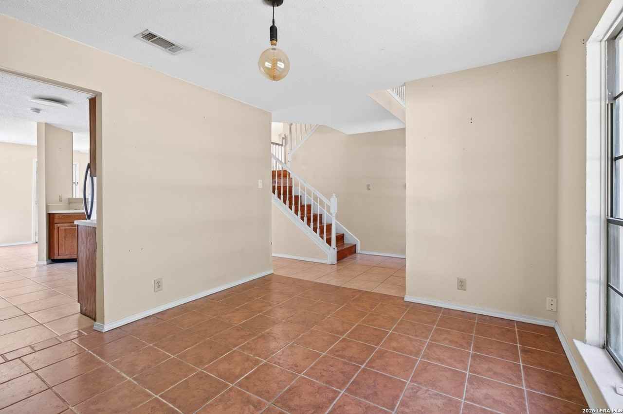 6702 Secession Ln - Photo 5 of 27