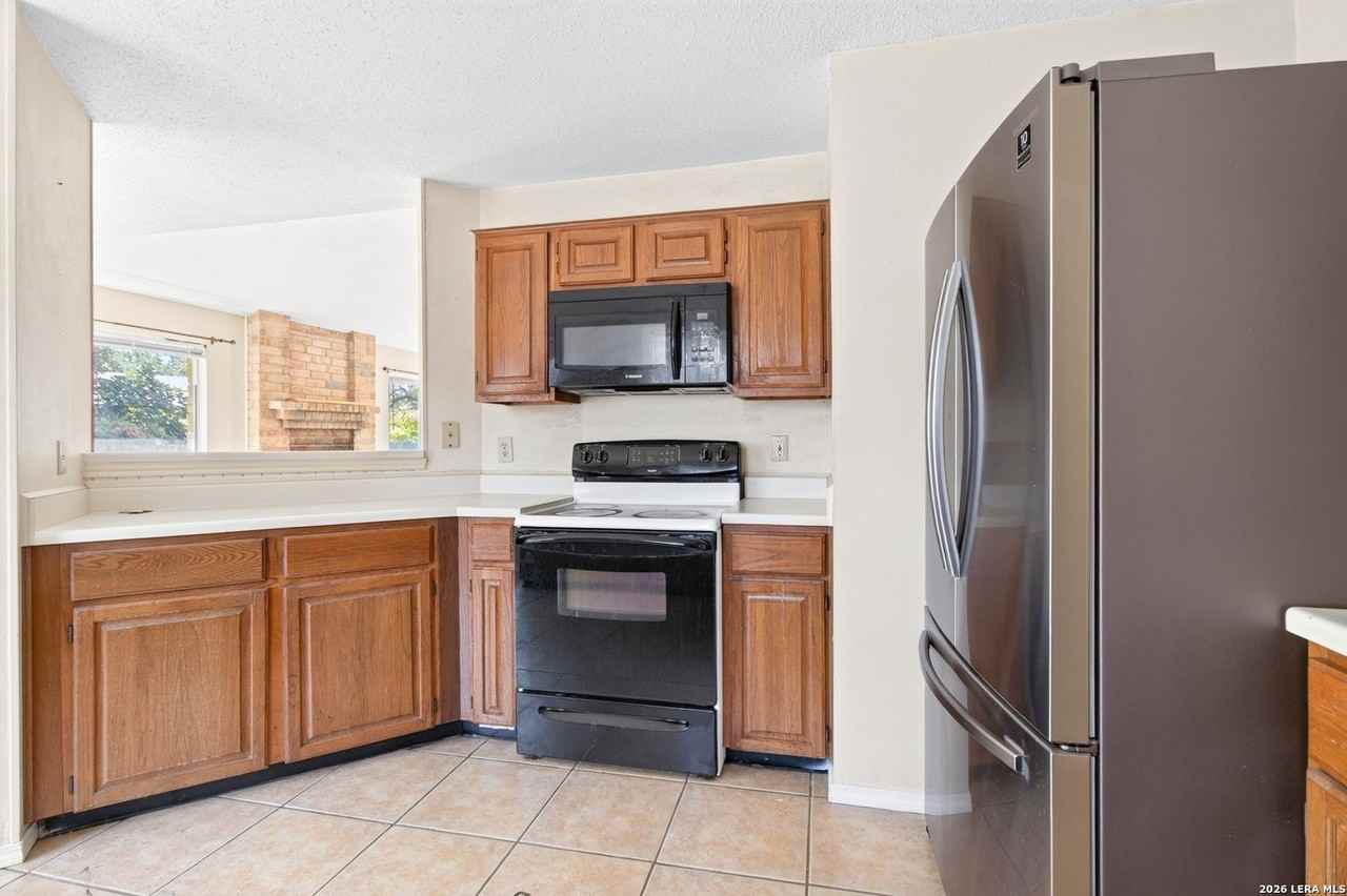 6702 Secession Ln - Photo 7 of 27