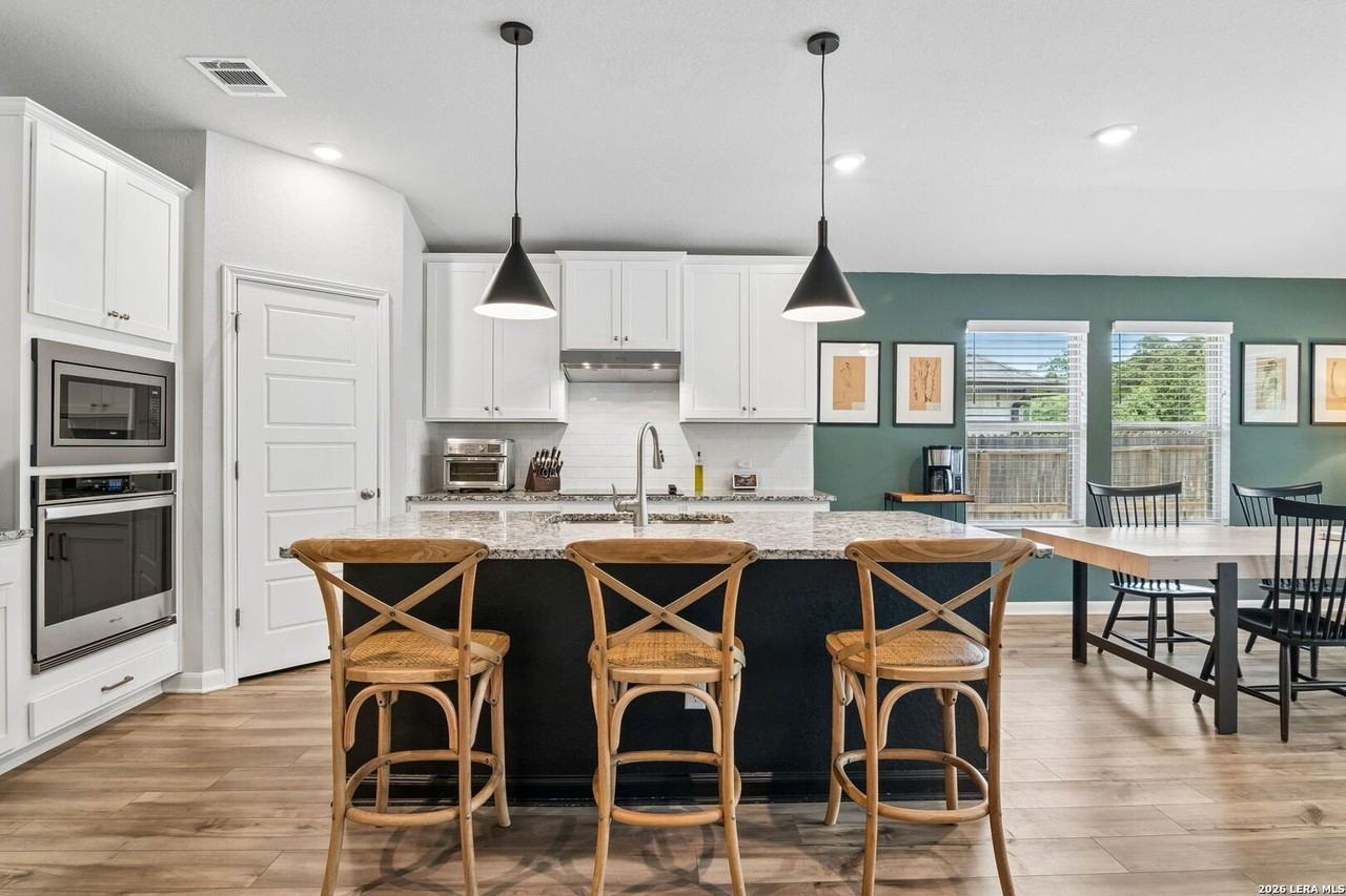 10738 Yellowtail Blvd - Photo 7 of 37
