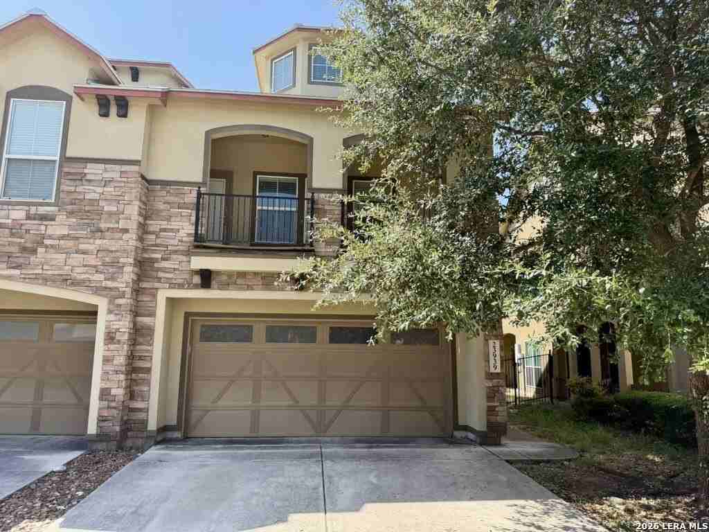 23939 Stately Oaks - Photo 2 of 36