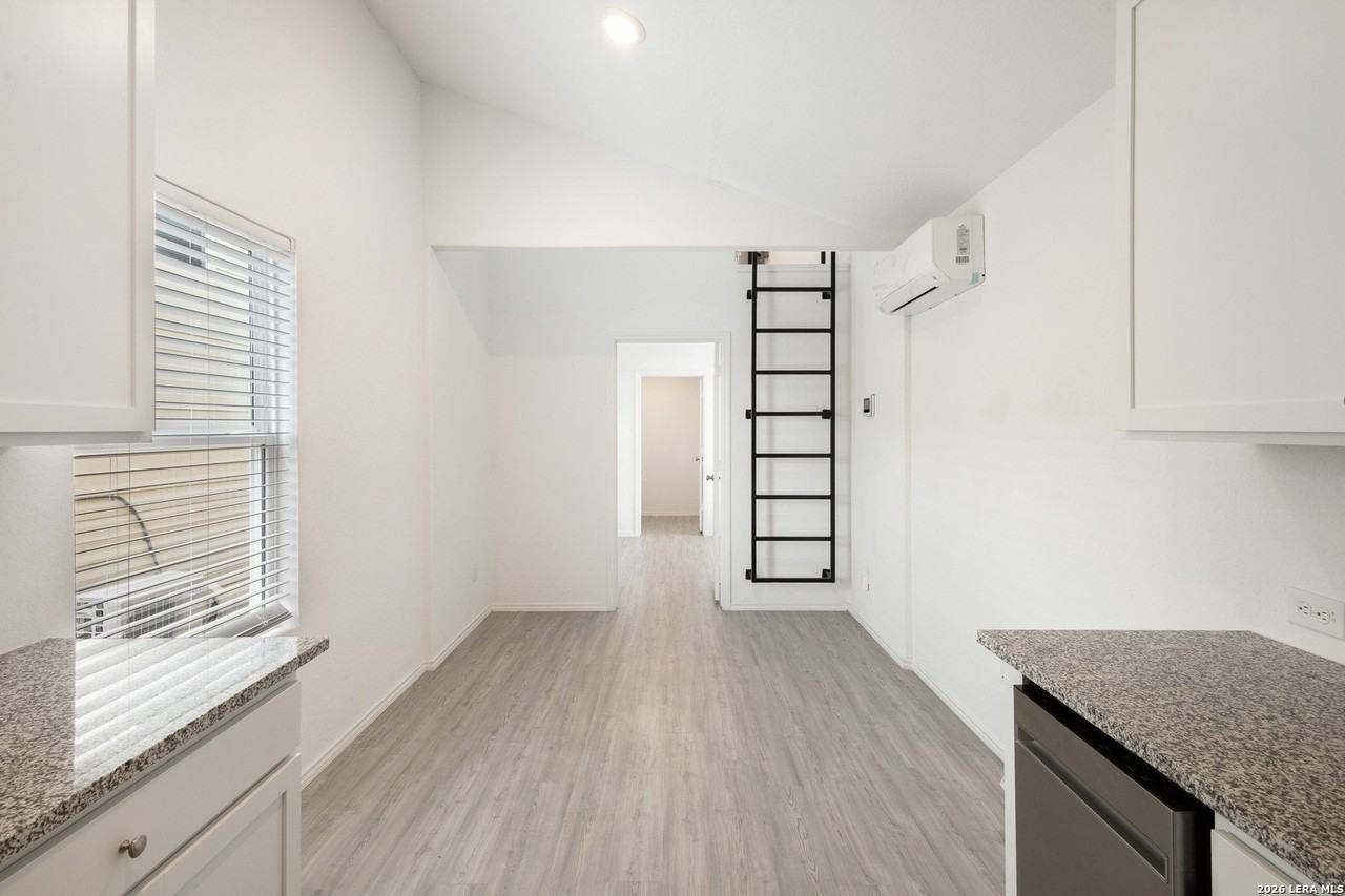 7731 Elm Bnd - Photo 3 of 20