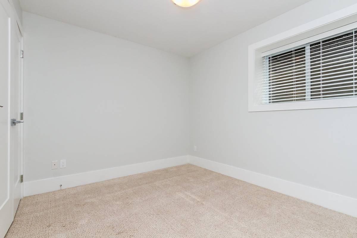 4868 Oxford Street - Photo 5 of 9