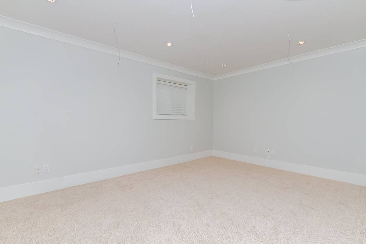 4868 Oxford Street - Photo 6 of 9