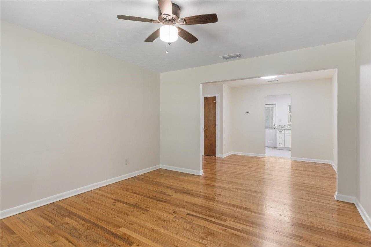 219 W 7th Ave #1 - Photo 6 of 34