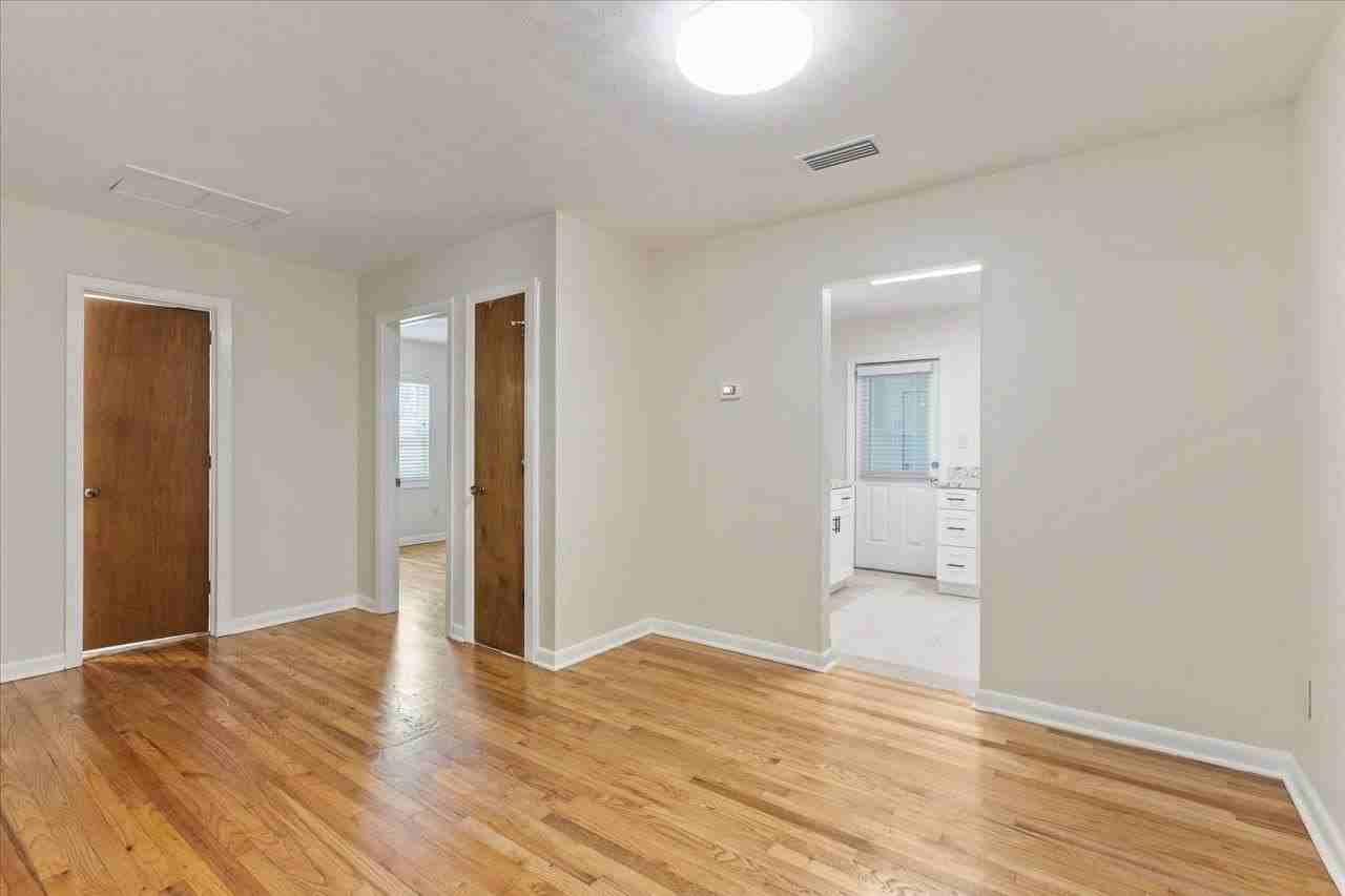 219 W 7th Ave #1 - Photo 7 of 34