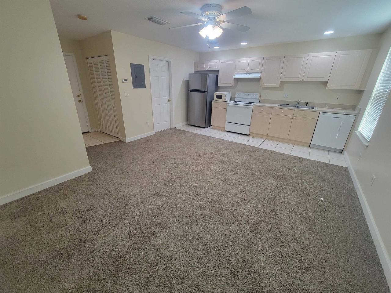 3127 Mulberry Park Blvd - Photo 4 of 8