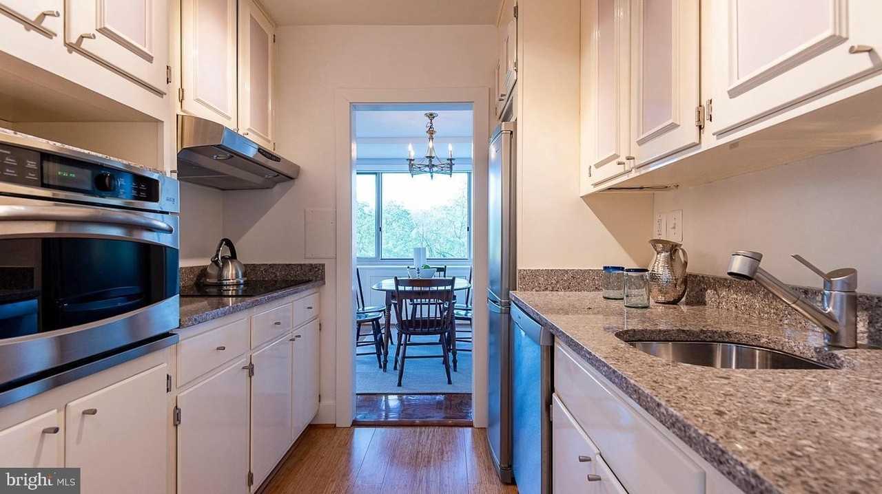 4101 Cathedral Ave Nw #907 - Photo 6 of 14