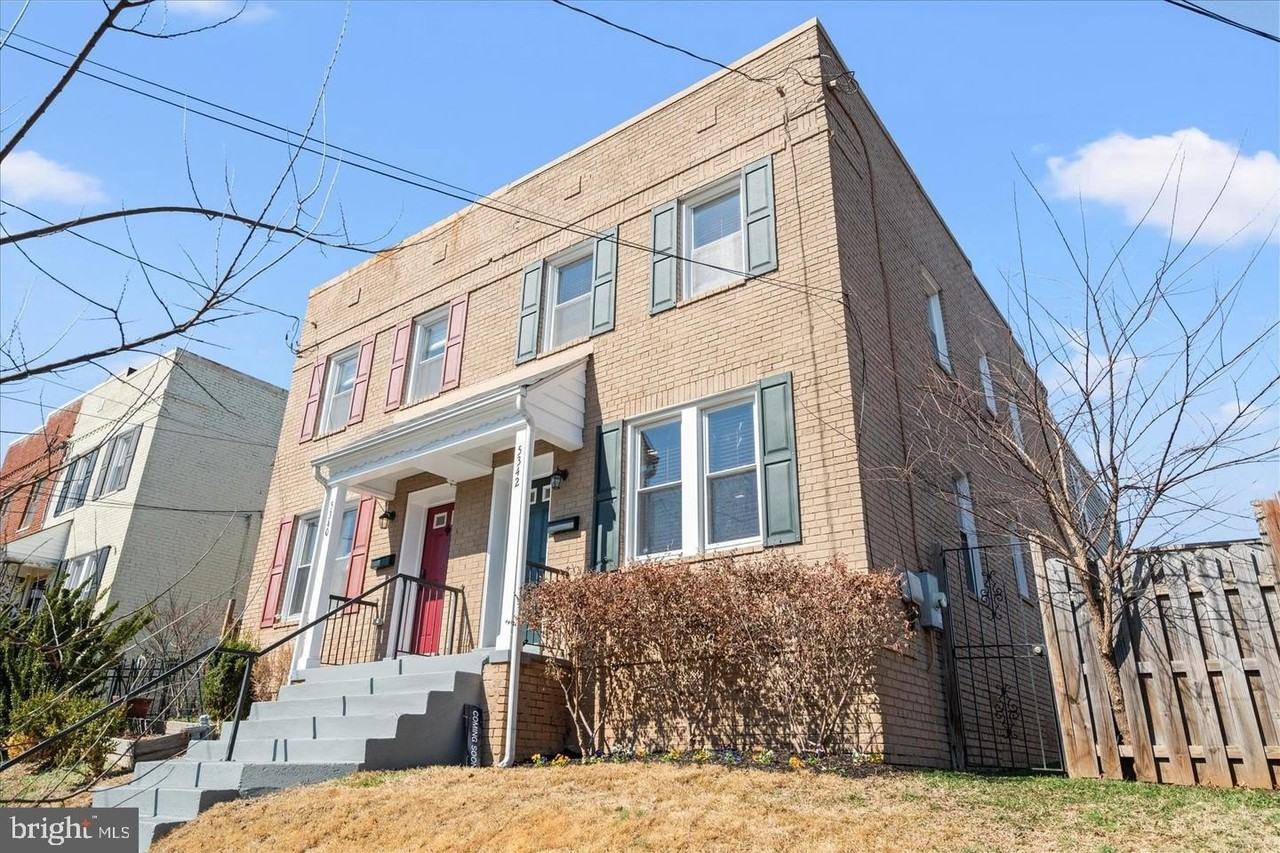 5342 Ames St Ne - Photo 2 of 16