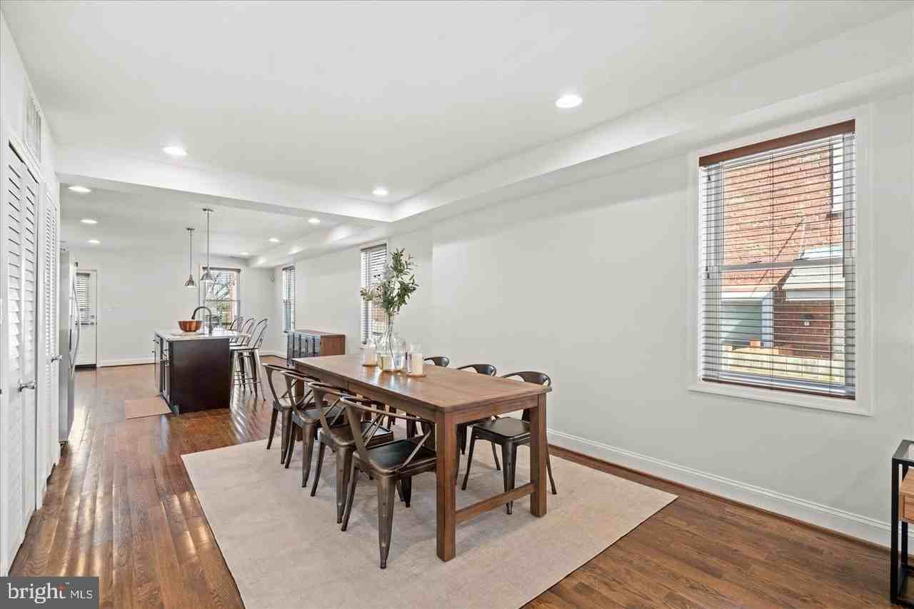 5342 Ames St Ne - Photo 5 of 16