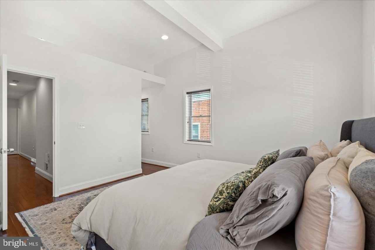 5342 Ames St Ne - Photo 7 of 16
