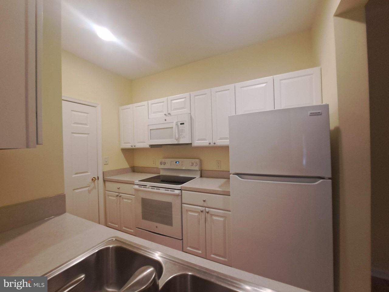 4100 Sand Piper Dr #4104 - Photo 7 of 19
