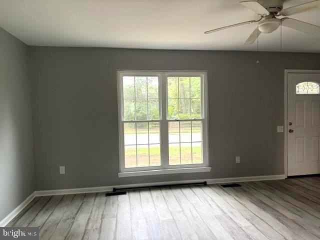 1038 Bannister Cir - Photo 2 of 27