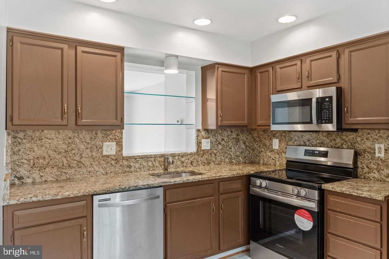 8604 John Ellicott Ct #1 - Photo 4 of 35