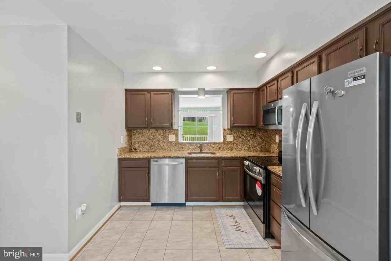 8604 John Ellicott Ct #1 - Photo 5 of 35