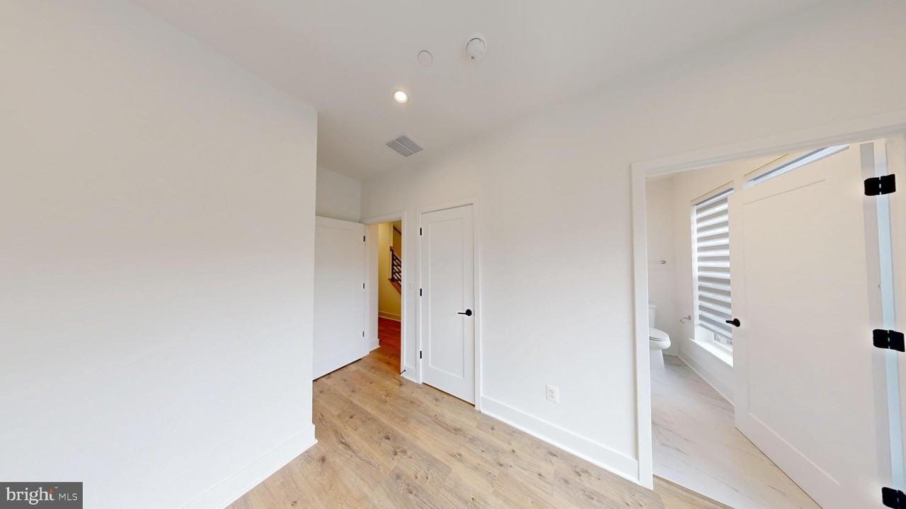 5617 VERMILLION Circle - Photo 7 of 24