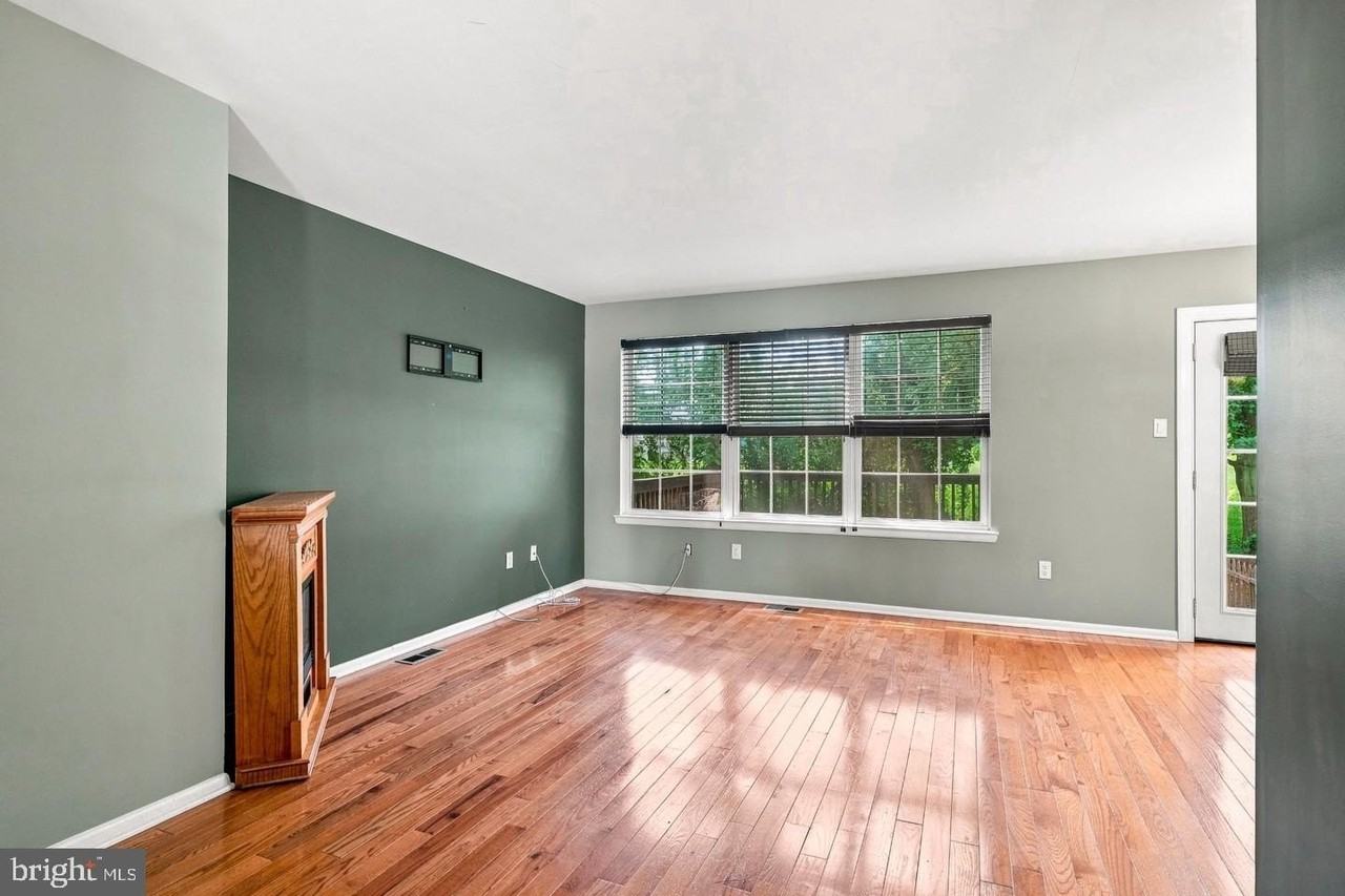 40 Woodstream Ct - Photo 6 of 42