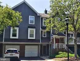 featured image of 6 Halstead Pl