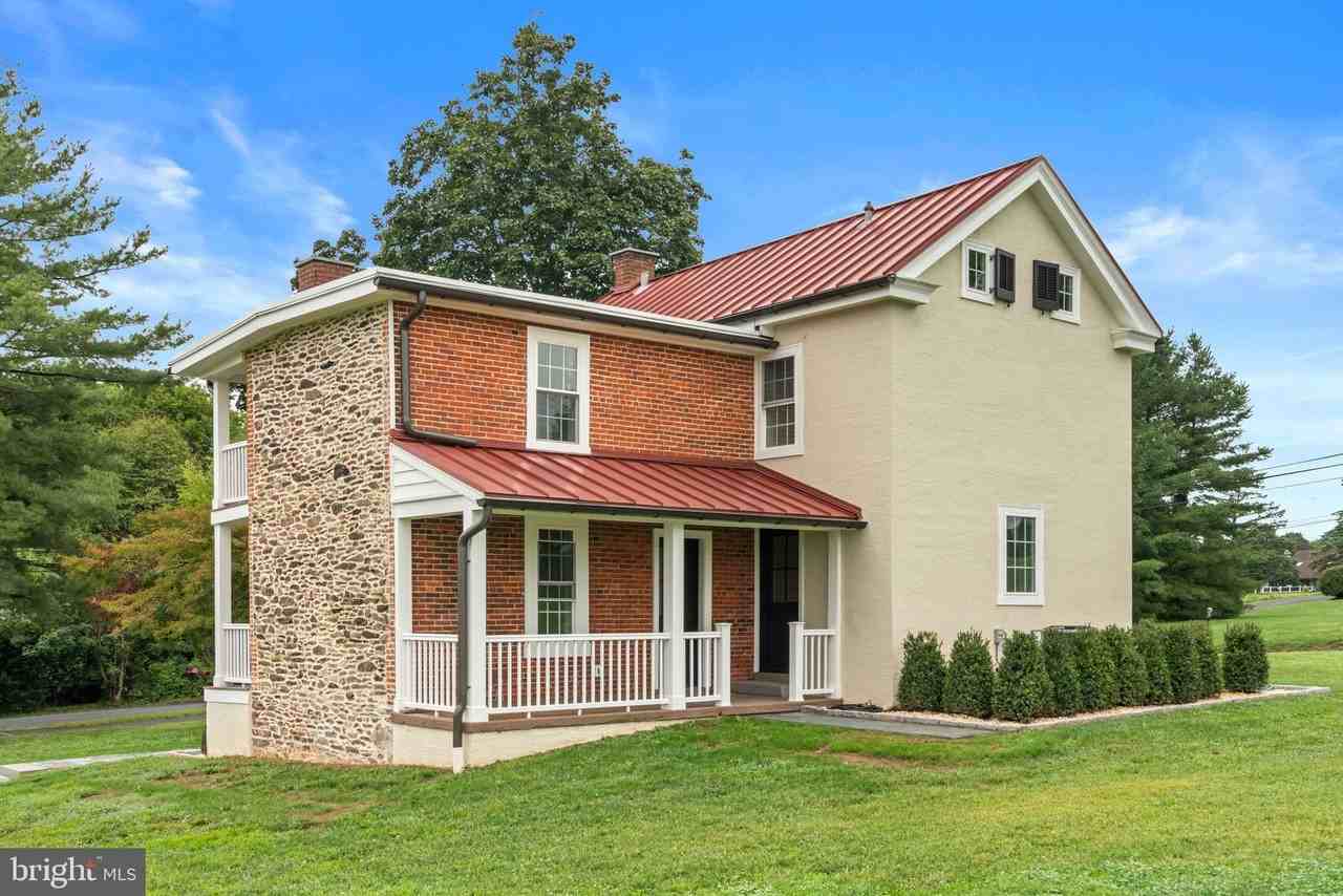 1121 Deer Run Rd - Photo 2 of 30