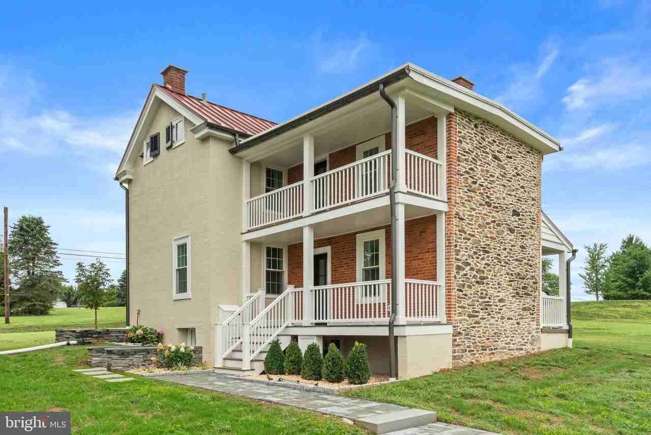 1121 Deer Run Rd - Photo 3 of 30