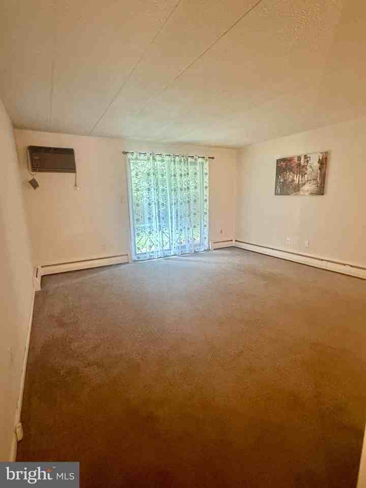 21 Dougherty Blvd #V3 - Photo 5 of 24
