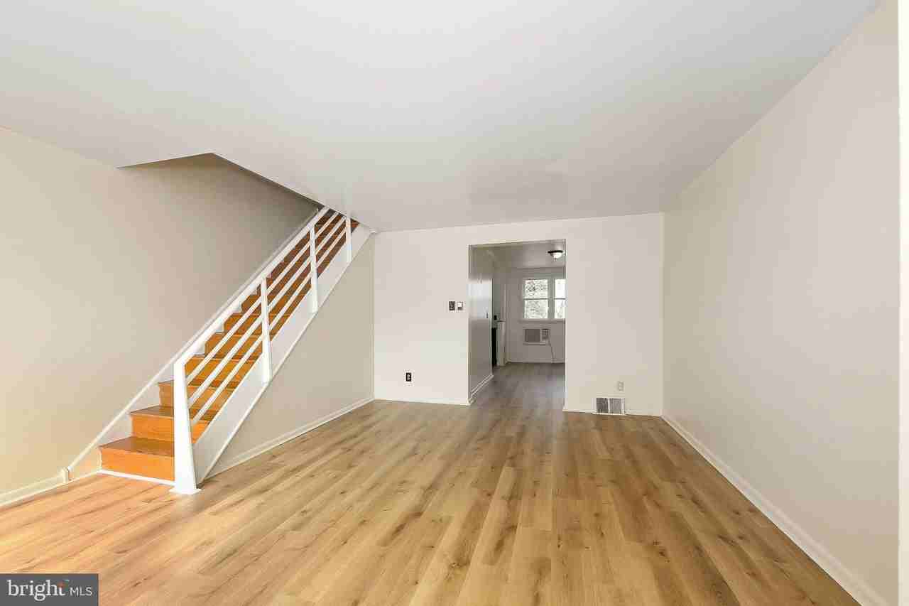 4451 Tolbut St - Photo 3 of 29