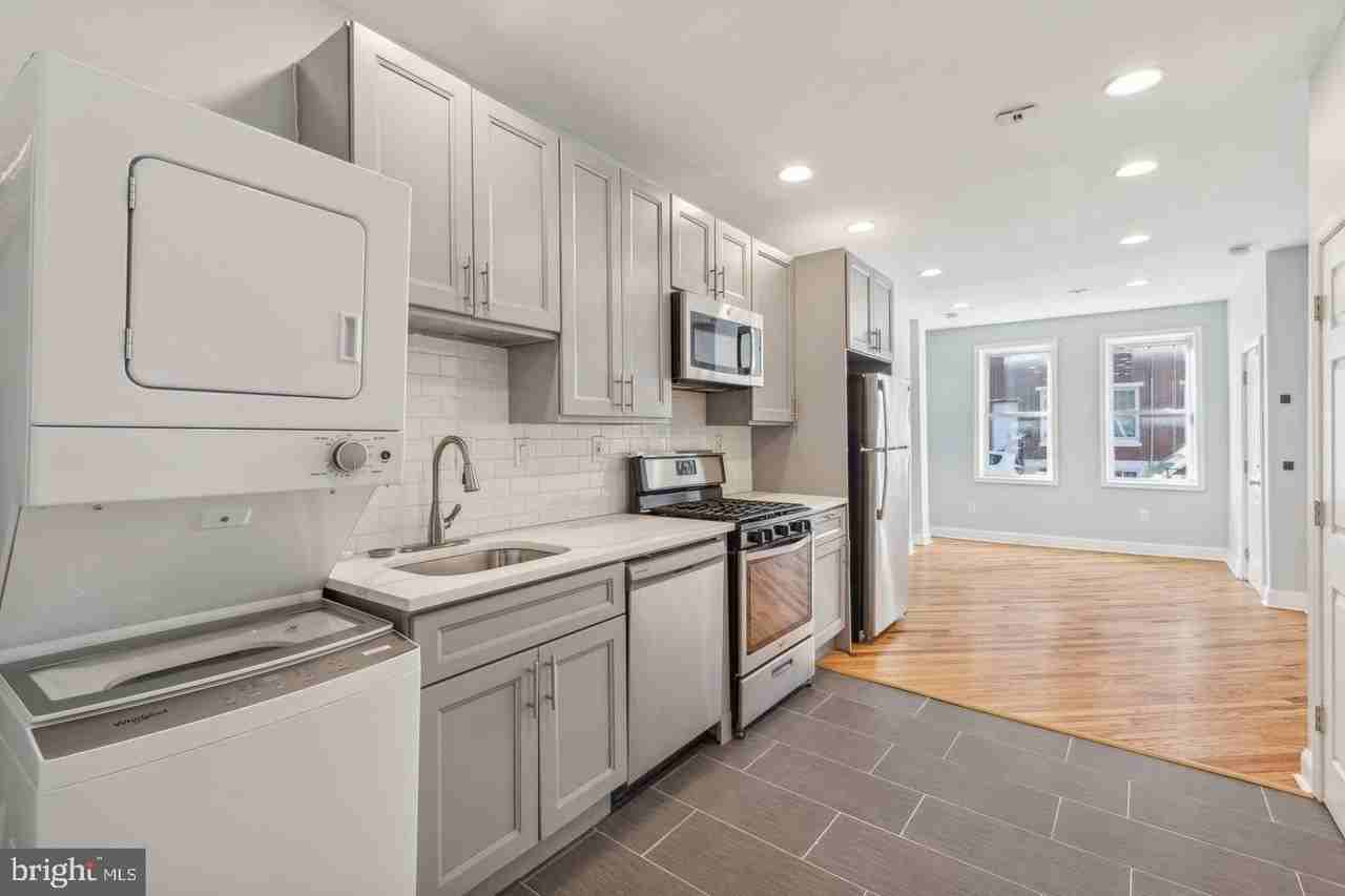 1711 S 6th St - Photo 2 of 17