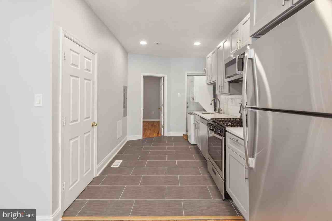 1711 S 6th St - Photo 6 of 17