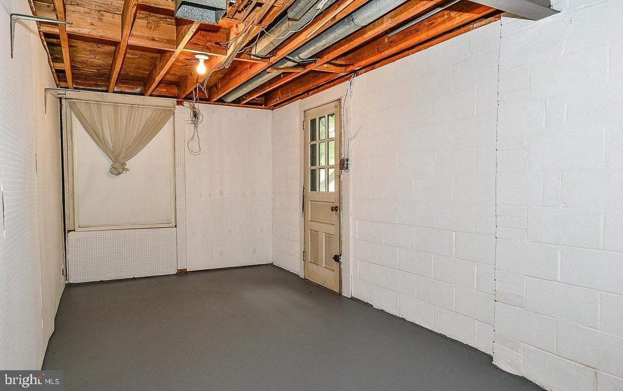 9531 Old Creek Dr - Photo 2 of 29