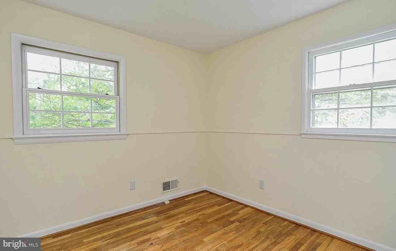 9531 Old Creek Dr - Photo 3 of 29