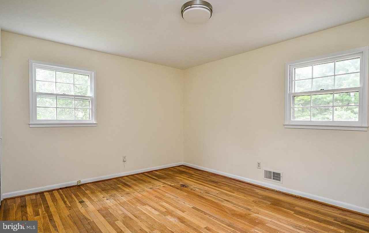 9531 Old Creek Dr - Photo 4 of 29