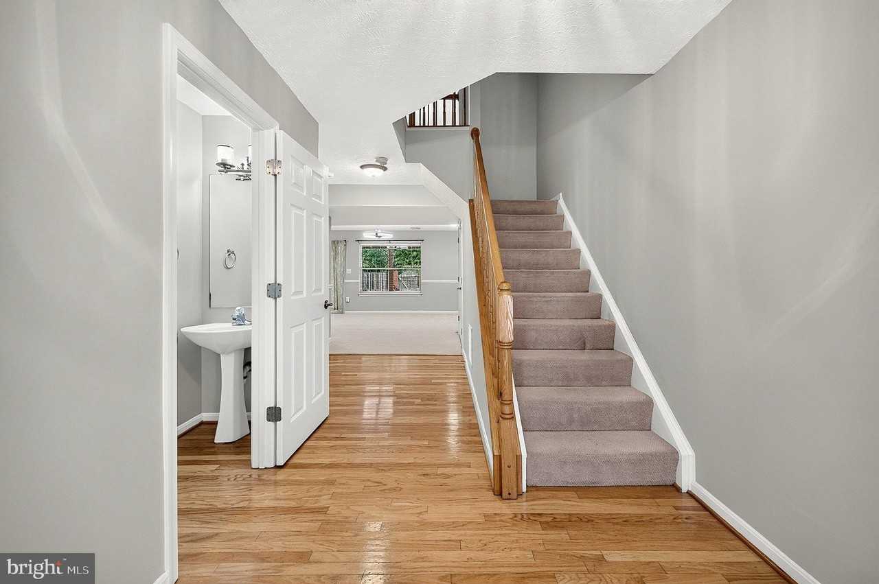 8381 Millwood Dr - Photo 4 of 43