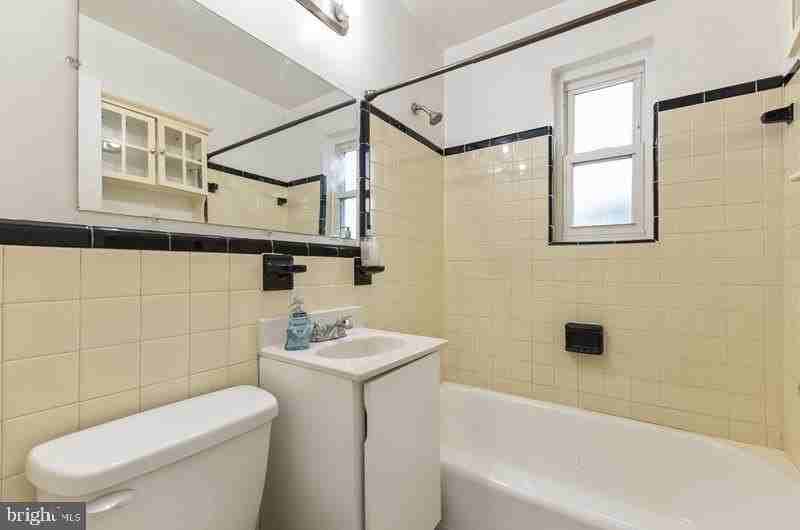 2910 Peyton Randolph Dr #169 - Photo 4 of 17