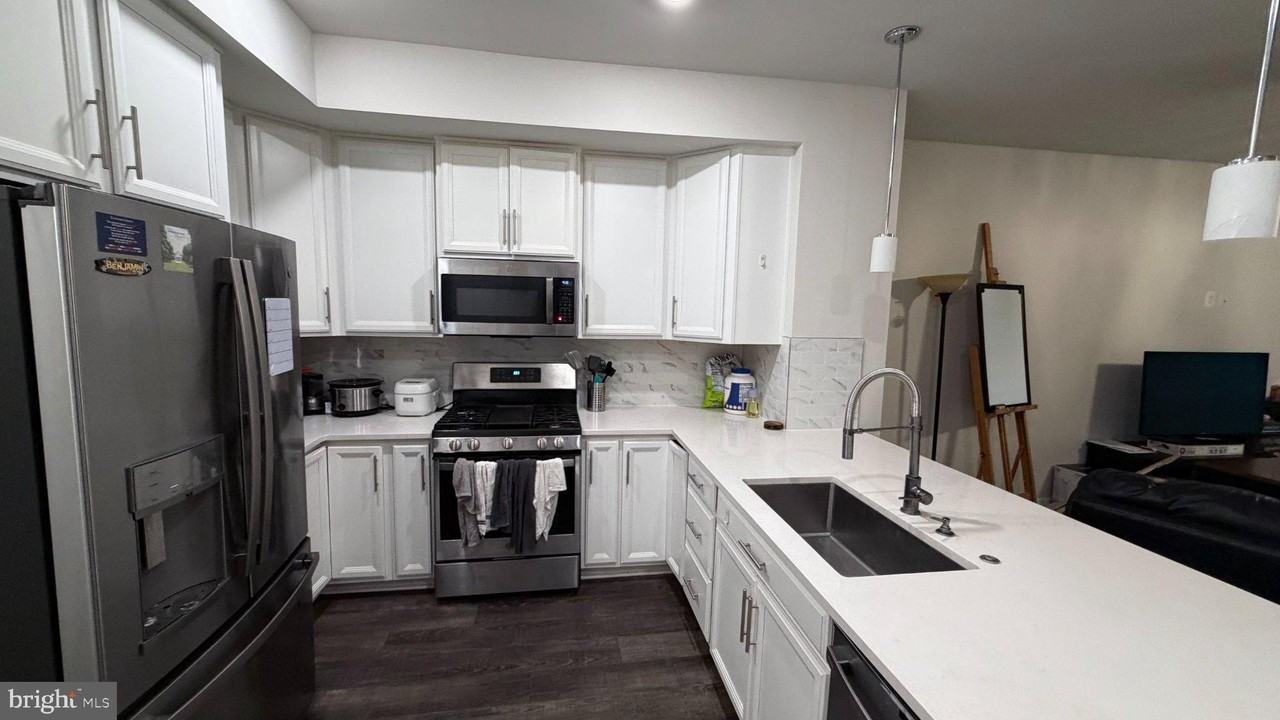 2324 Water Promenade Ave #2L - Photo 6 of 21