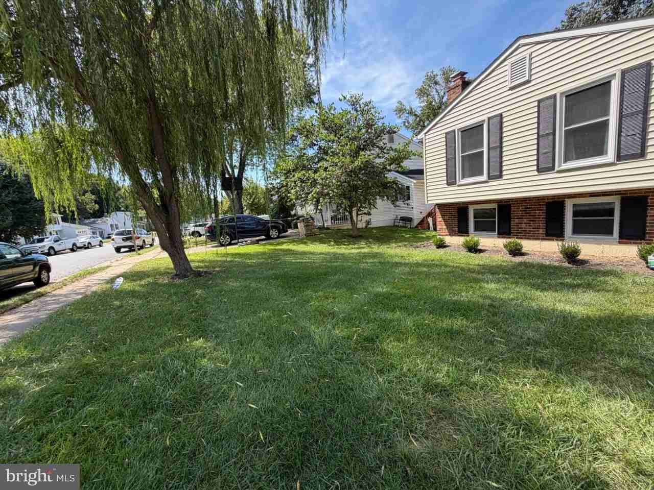 7606 Fallswood Way - Photo 3 of 31