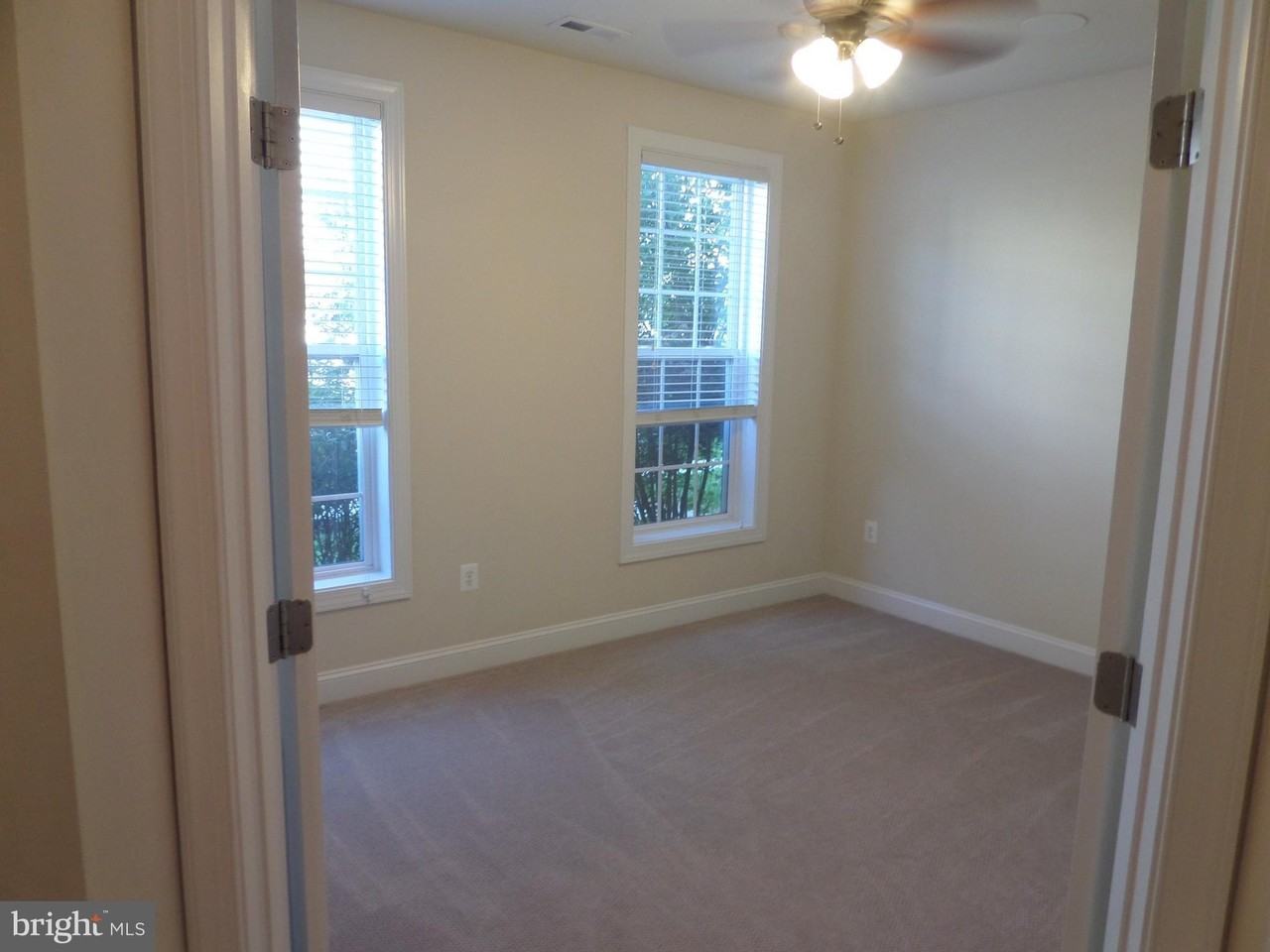 15998 Greymill Manor Dr - Photo 4 of 50