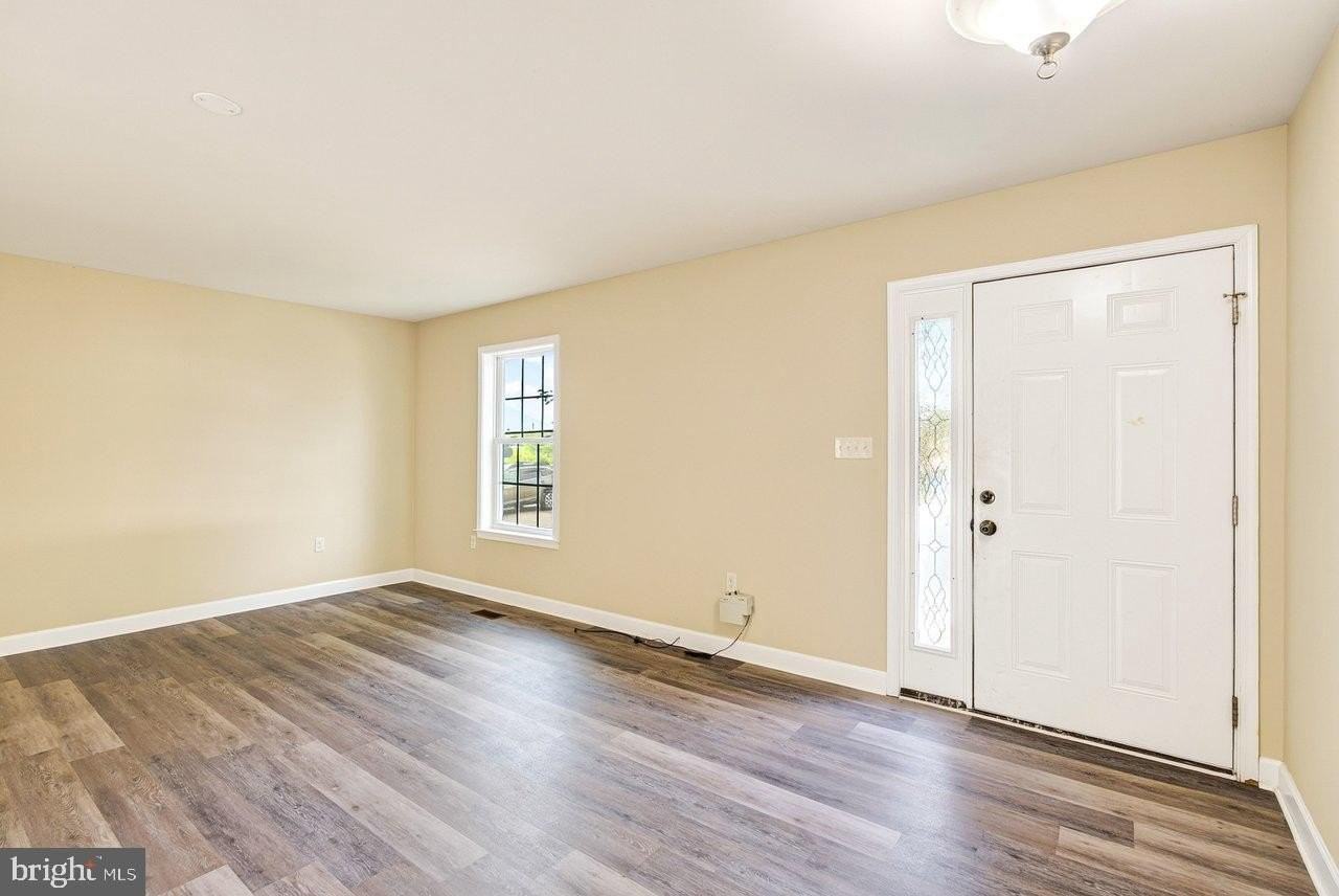 514 Hotchkiss Dr - Photo 3 of 28