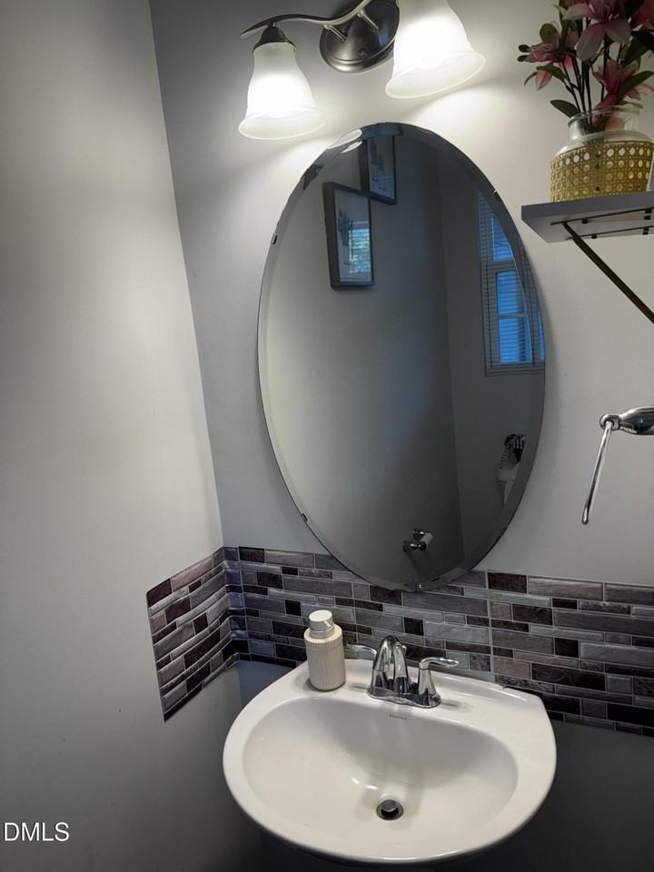 515 Catalina Grande Dr - Photo 4 of 33