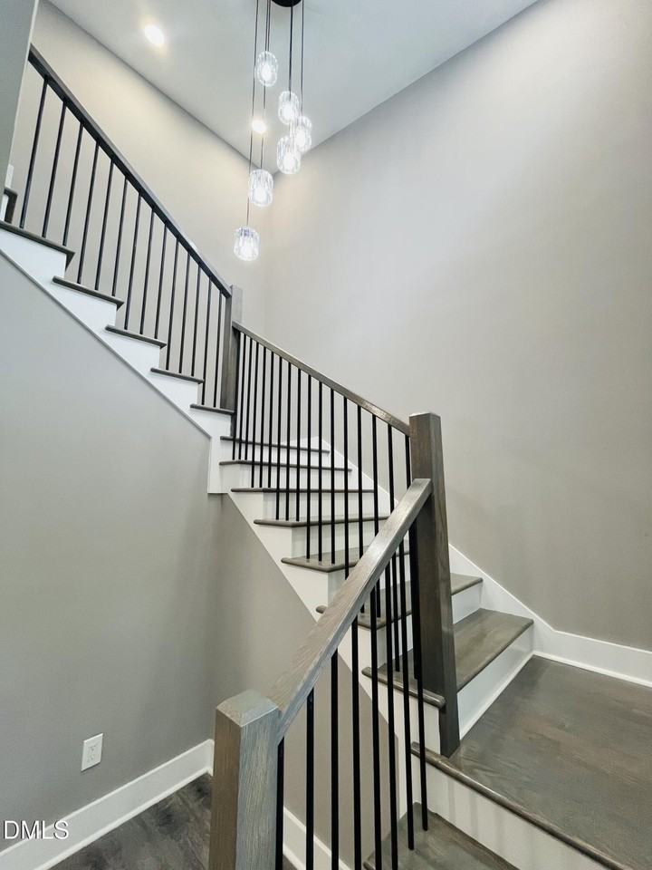 509 Myrtle Ave - Photo 5 of 20