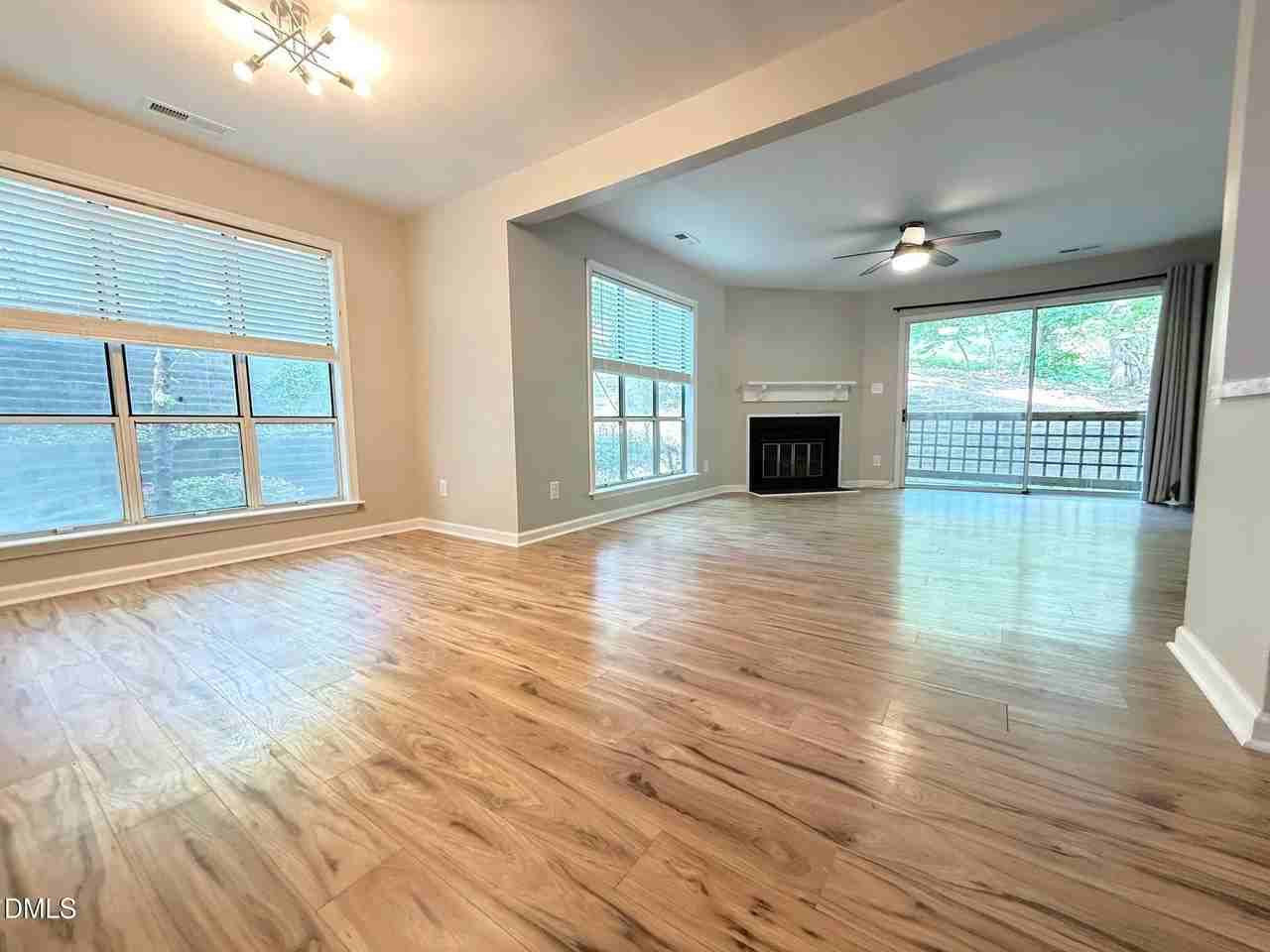 4120 Sedgewood Dr #106 - Photo 3 of 30